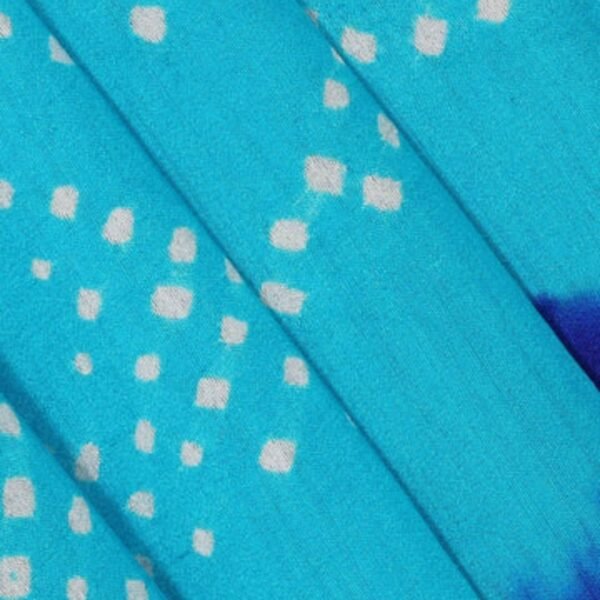 Banarasi Chiniya Sky Blue Bandhani Saree - Image 2