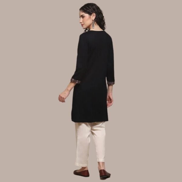Black Daffodil Straight Yarndyed Kurta - Image 3