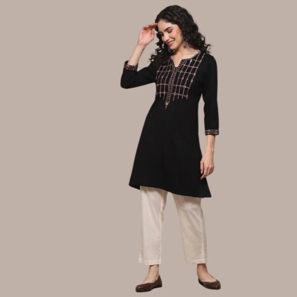 Black Daffodil Straight Yarndyed Kurta