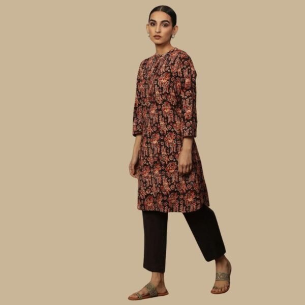 Black Kalamkari Printed Straight Kurta In Cotton Slub