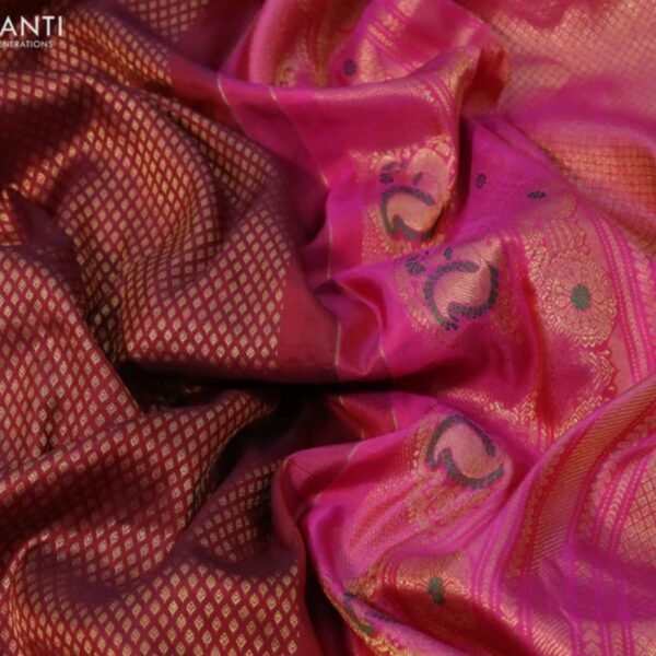 Gadwal silk saree maroon and pink with allover zari woven brocade weaves and long rich annam zari woven border - Image 3