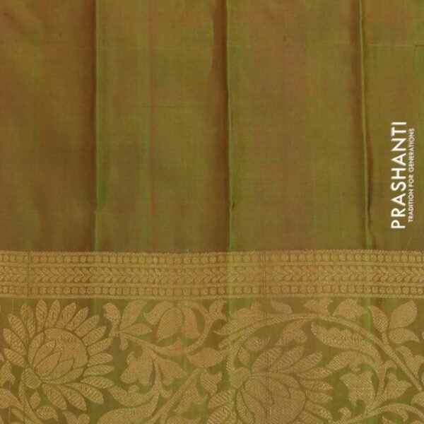 Gadwal silk saree reddish orange and dual shade of green with allover zari woven brocade weaves and long floral zari woven border - Image 4