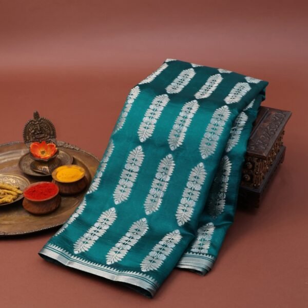 Matka Silk Peacock Green Saree