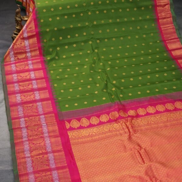 Pure gadwal silk saree sap green and pink with zari woven buttas and temple deisgn zari woven border - Image 2