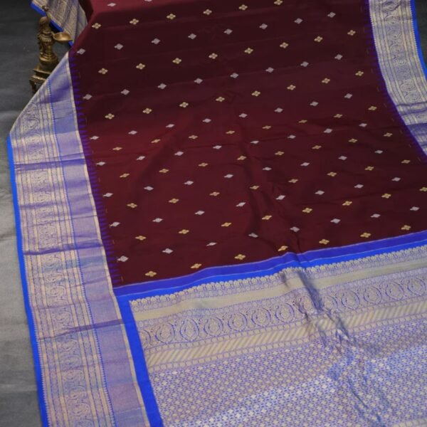 Pure gadwal silk saree deep maroon and blue with silver & gold zari woven buttas and long zari woven border - Image 2