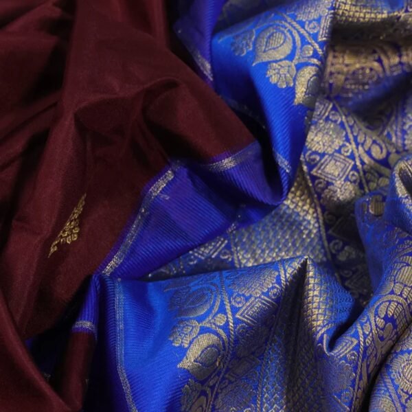 Pure gadwal silk saree deep maroon and blue with silver & gold zari woven buttas and long zari woven border - Image 3