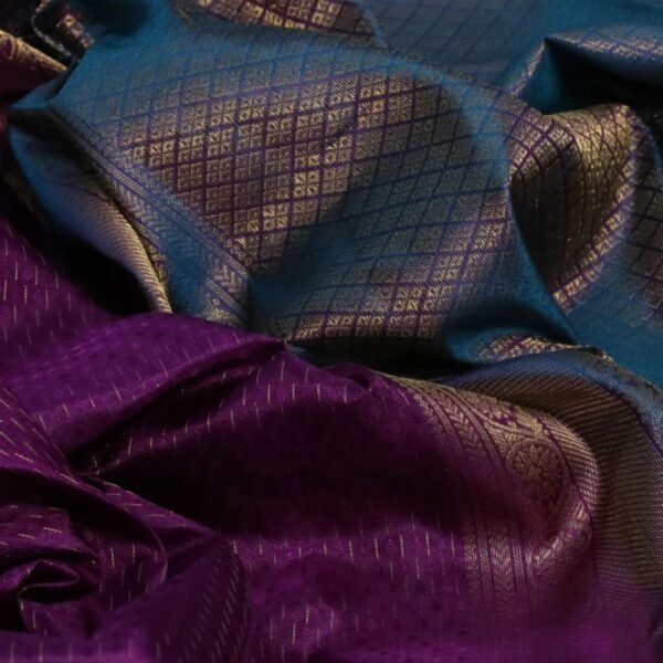Pure kanchipuram silk saree purple and dual shade of peacock blue with allover self emboss & zari weaves and zari woven border - Image 3