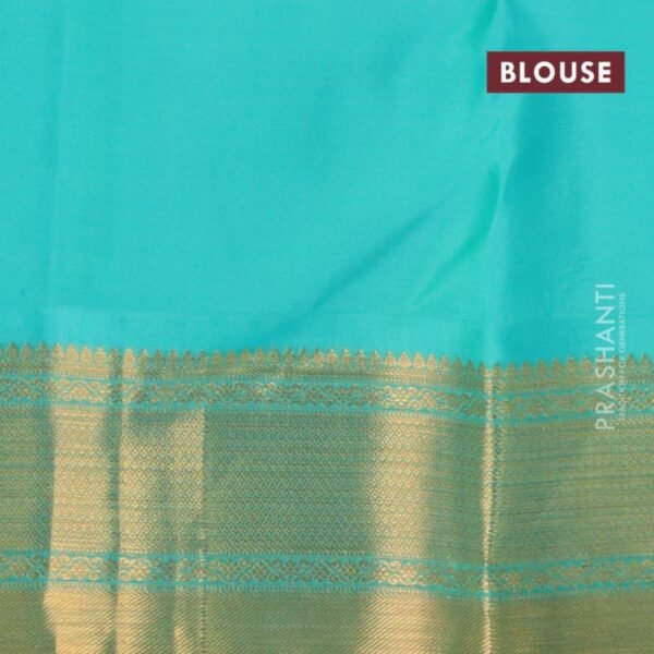 Pure kanchipuram silk saree red and teal blue with allover zari woven brocade weaves and zari woven border - Image 4