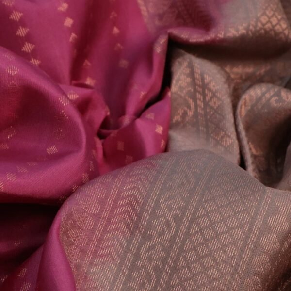 Pure soft silk saree pink shade and brown shade with allover copper zari woven butta wevaes and ikat style border - Image 3