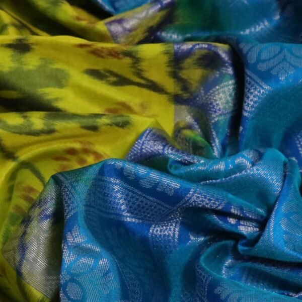 Pure soft silk saree teal blue with allover ikat weaves and temple deisgn zari woven border - Image 3