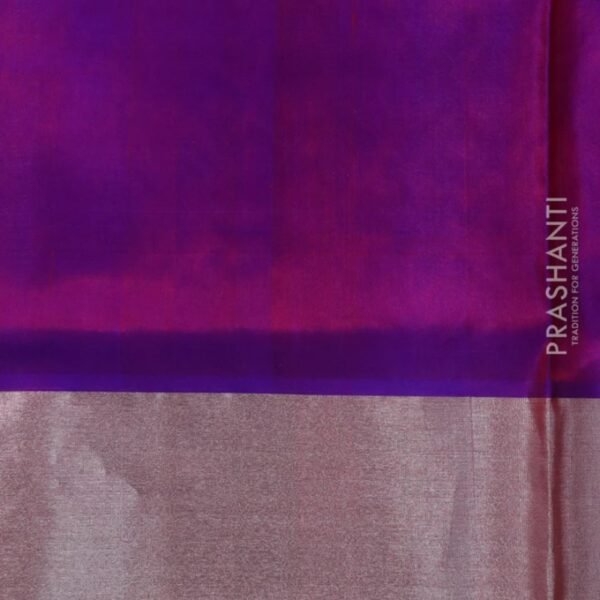 Venkatagiri silk saree red and dual shade of purple with silver zari woven buttas and silver zari woven border - Image 4